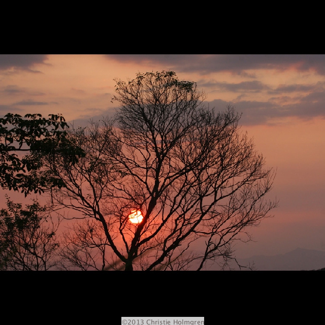Sunset<br/>at Cerro<br/>Lodge 2